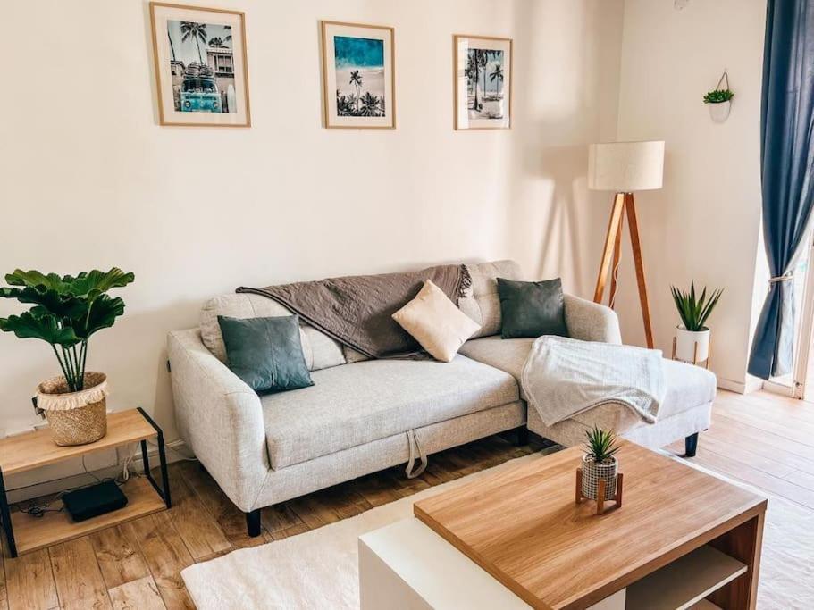 Casa Tropica Sainte-Anne Apartment Ngoại thất bức ảnh